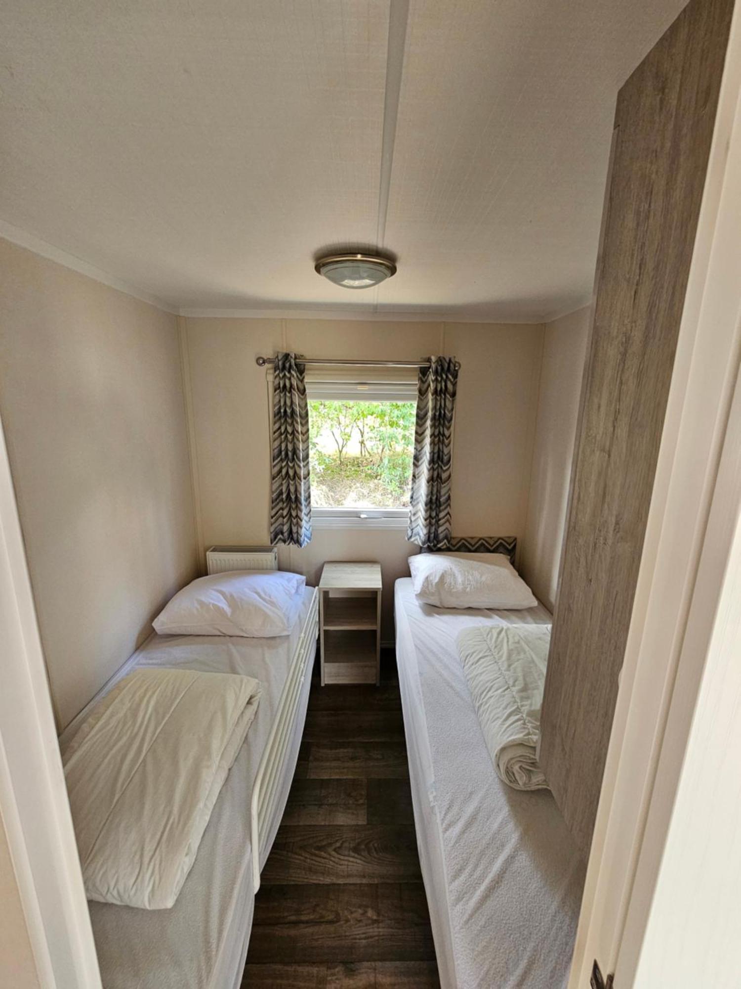 Luxe 4 Persoons Chalet Op 5 Sterren Camping Raalte Ngoại thất bức ảnh